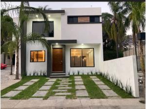 Casa en venta en Lomas de La Selva Oriente, Cuernavaca — foto 2 de 14