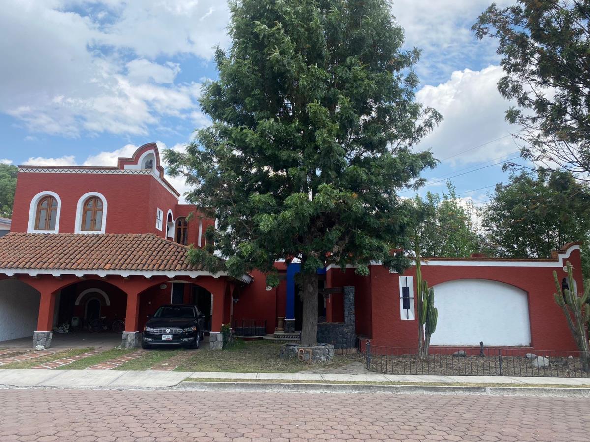 Casa en venta en Residencial el Campanario, San Pedro Cholula — foto 1 de 34