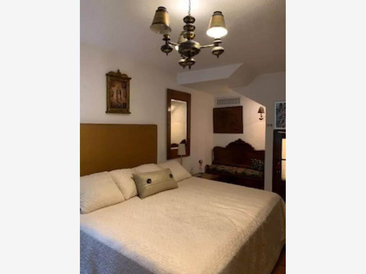 Casa en venta en Del Valle, San Pedro Garza García — foto 1 de 13