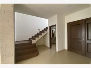 Casa en venta en Loma Alta, Saltillo — foto 2 de 10