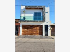 Casa en venta en Rincón Del Humaya, Culiacán, Sinaloa Casa en venta en Rincón Del Humaya, Culiacán, Sinaloa