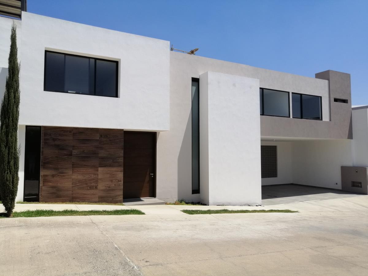 Casa en venta en Cañada del Refugio, León — foto 1 de 50