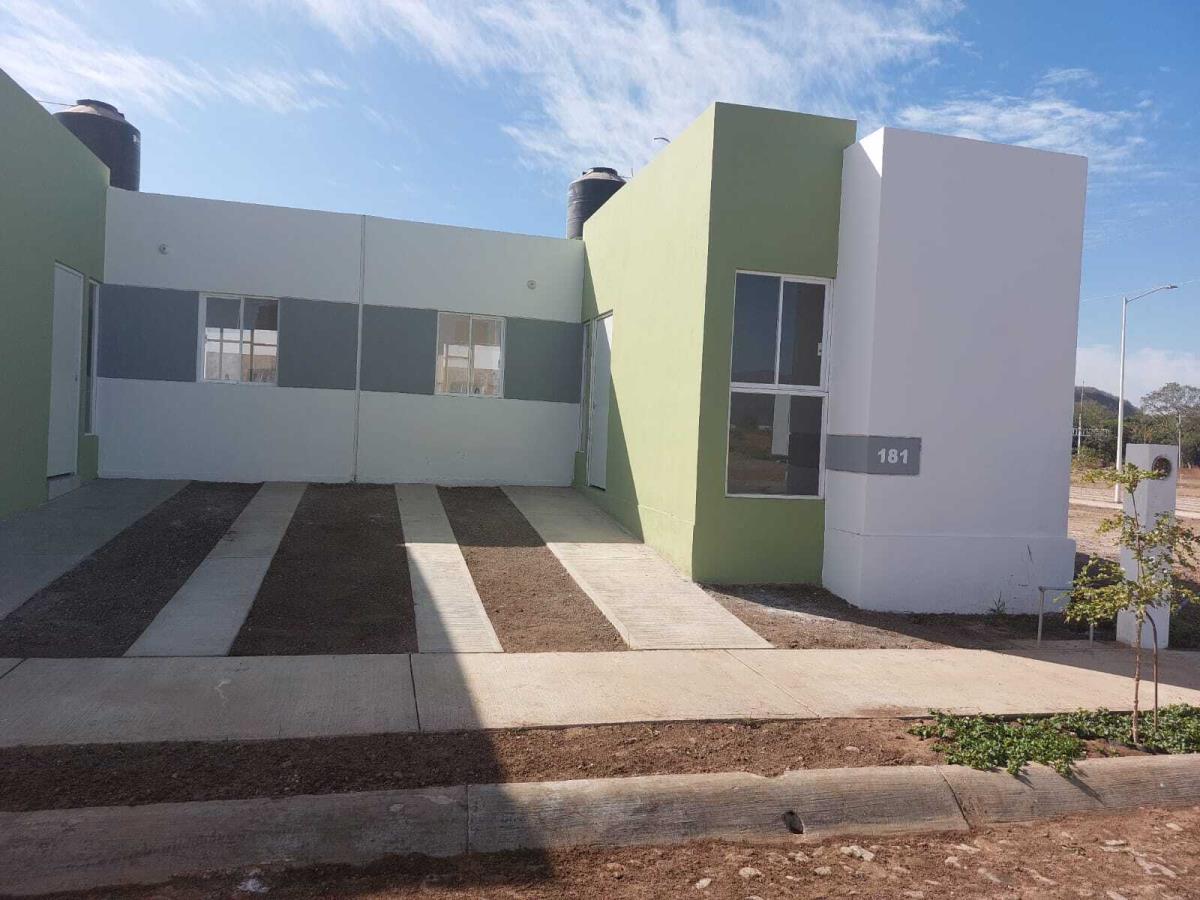 Casa en venta en Coquimatlan, Coquimatlán — foto 1 de 18