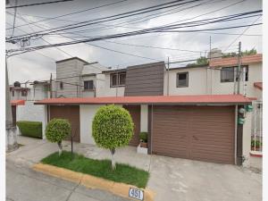 Casa en venta en Valle Dorado, Tlalnepantla de Baz — foto 2 de 10