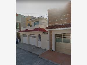 Casa en venta en Jardines de Mocambo, Boca del Río — foto 2 de 10