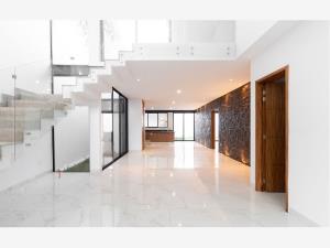 Casa en venta en Ciudad Bugambilia, Zapopan — foto 2 de 14