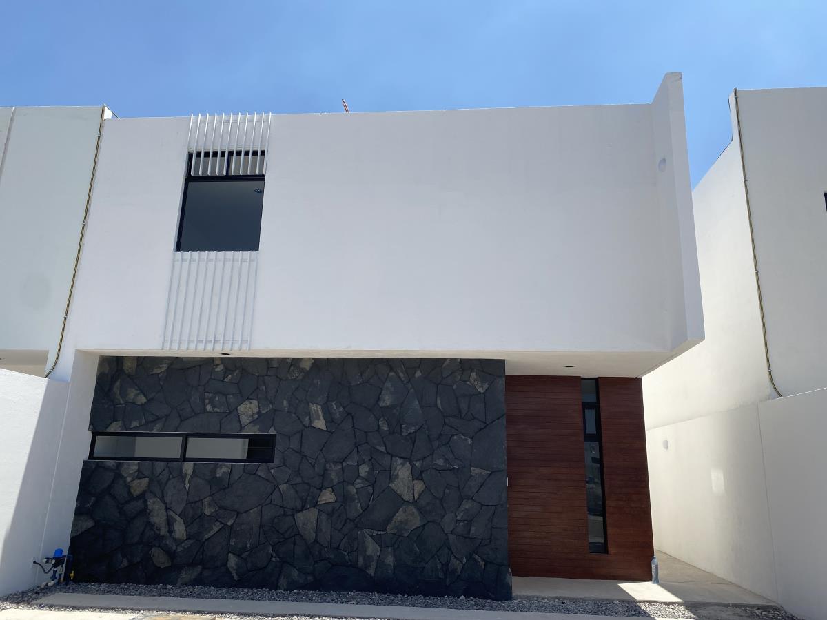 Casa en venta en Residencial Santa Fe, Corregidora — foto 1 de 35