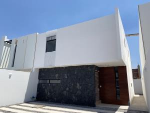 Casa en venta en Residencial Santa Fe, Corregidora — foto 2 de 35