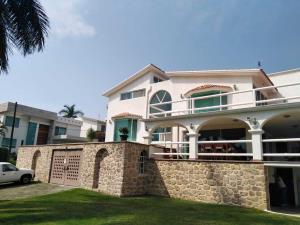 Casa en venta en Lomas de Cocoyoc, Atlatlahucan — foto 2 de 40
