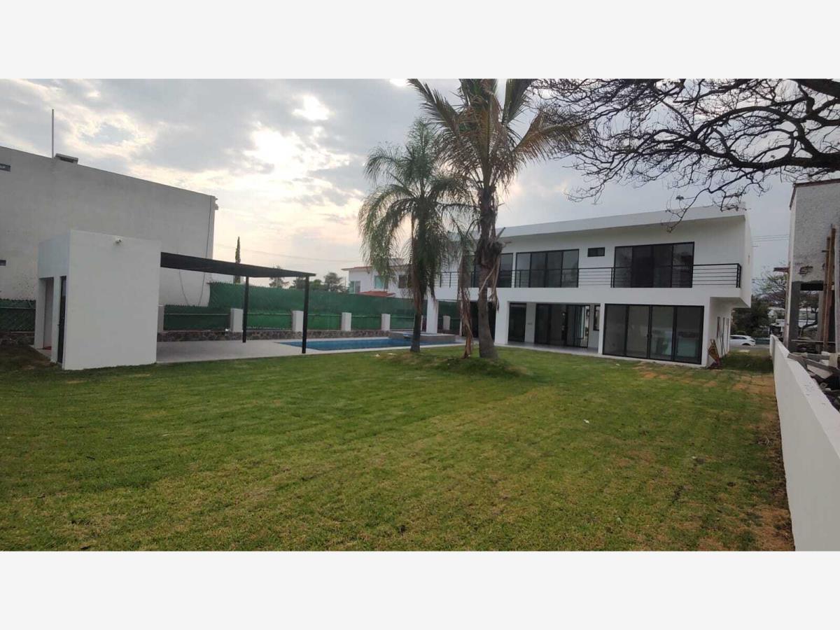 Casa en venta en Lomas de Cocoyoc, Atlatlahucan — foto 1 de 27