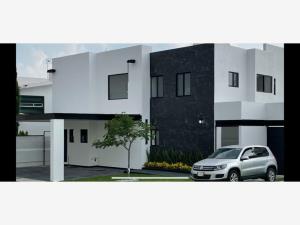 Casa en Lomas de Cocoyoc, Atlatlahucan, Morelos