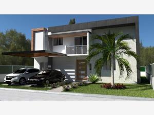 Casa en Lomas de Cocoyoc, Atlatlahucan, Morelos