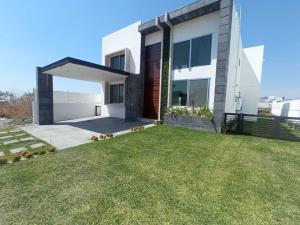 Casa en Lomas de Cocoyoc, Atlatlahucan, Morelos