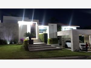 Casa en venta en Lomas de Cocoyoc, Atlatlahucan — foto 2 de 13