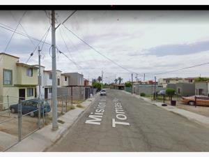 Casa en Misión del Valle, Mexicali, Baja California