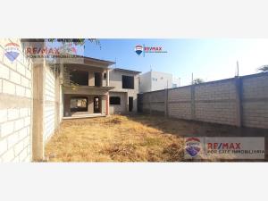 Casa en Las Fincas, Jiutepec, Morelos
