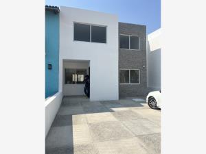 Casa en venta con 3 recámaras en San Mateo Residencial, Corregidora, Querétaro