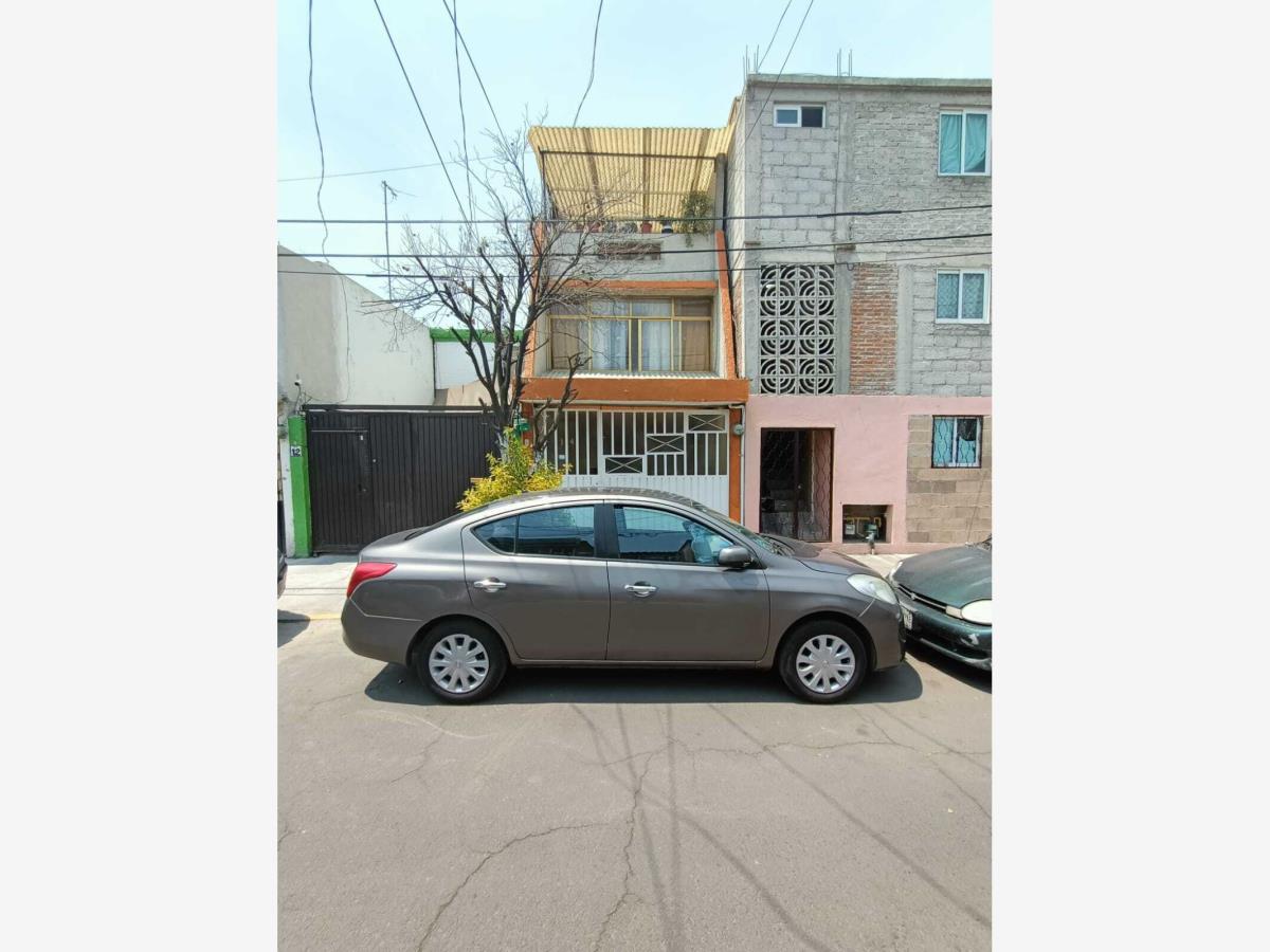 Casa en venta en Los Reyes Ixtacala 1ra. Sección, Tlalnepantla de Baz — foto 1 de 20
