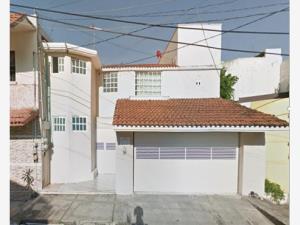 Casa en venta en Jardines de Mocambo, Boca del Río, Veracruz de Ignacio de la Llave