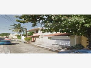 Casa en venta en Jardines de Mocambo, Boca del Río — foto 3 de 5