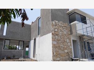 Casa en Pedregal de Oaxtepec, Yautepec, Morelos