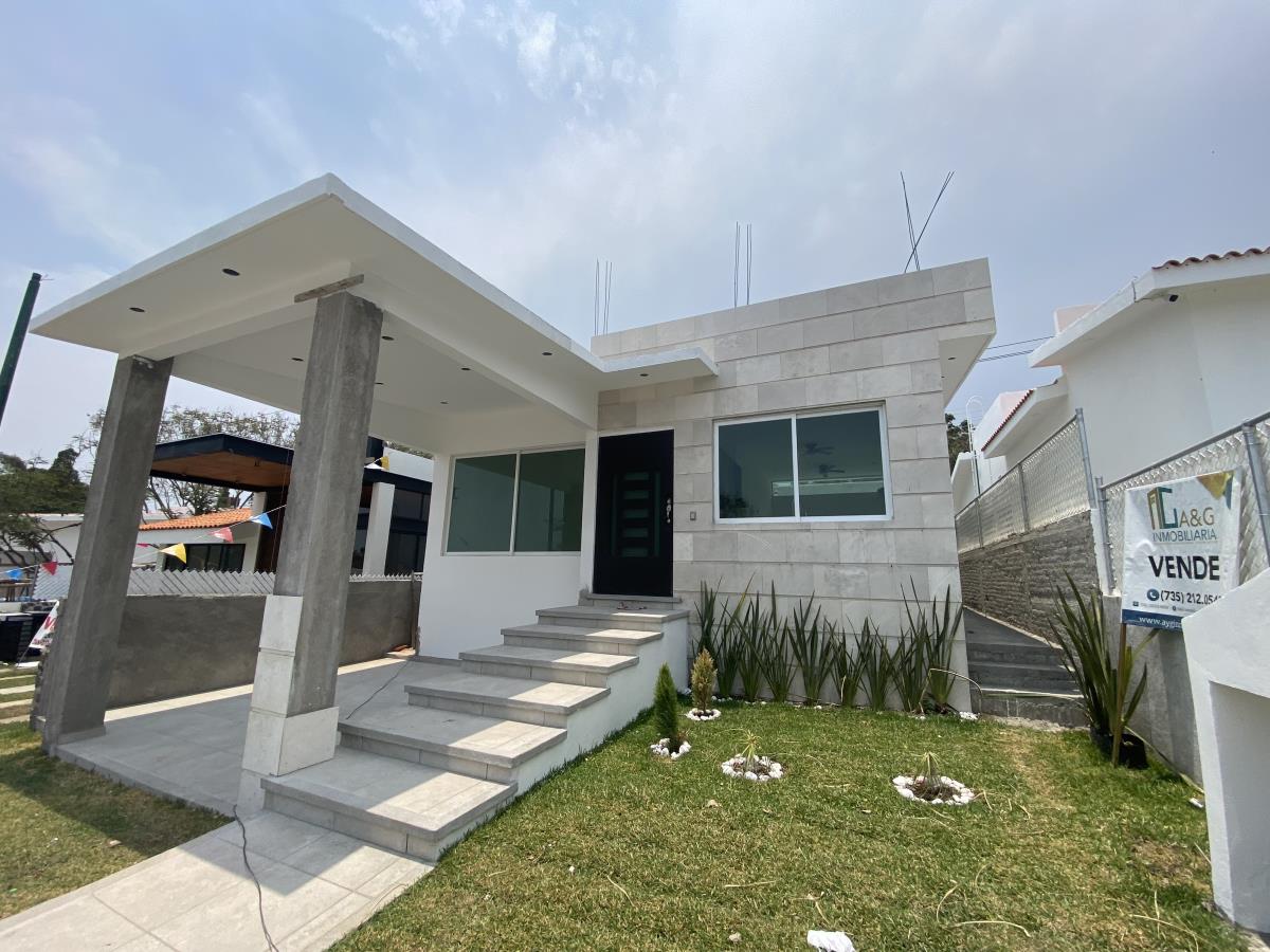 Casa en venta en Lomas de Cocoyoc, Atlatlahucan — foto 1 de 8