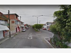 Casa en venta en Los Aguacates, Uruapan — foto 2 de 7