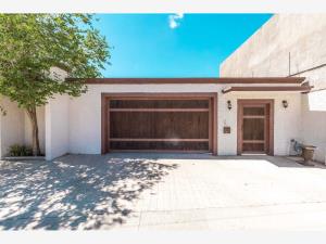 Casa en venta en Manuel Gomez Morin, Juárez — foto 3 de 45
