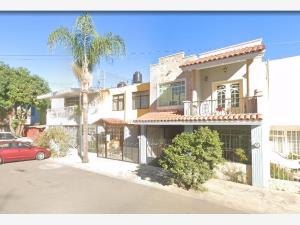 Casa en venta en Jardines de Guadalupe, Guadalajara — foto 3 de 12