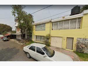 Casa en venta en Heroes de Padierna, Tlalpan — foto 2 de 11