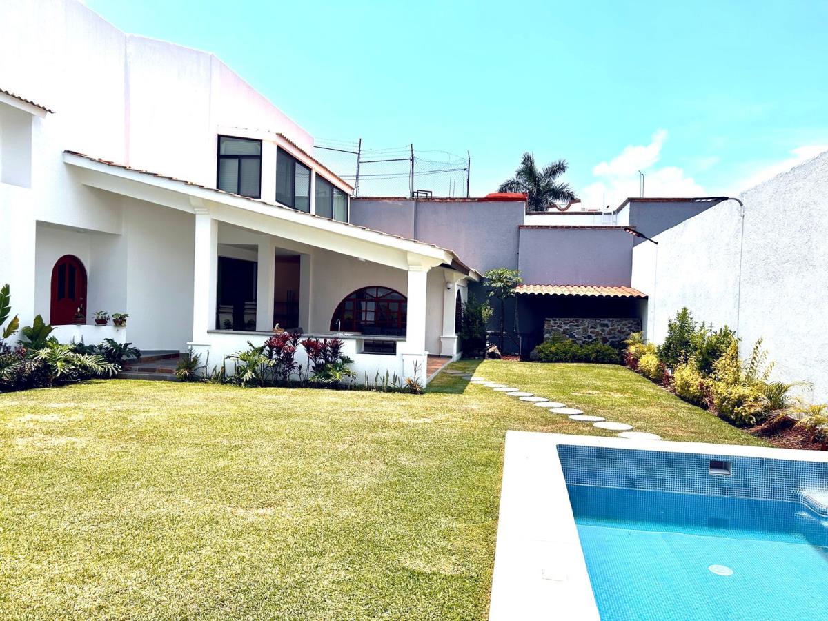Casa en venta en Delicias, Cuernavaca — foto 1 de 15