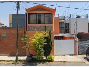 Casa en remate en Las Rosas, Tlalnepantla de Baz, México