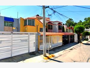 Casa en venta en Valle Dorado, Tlalnepantla de Baz — foto 2 de 10