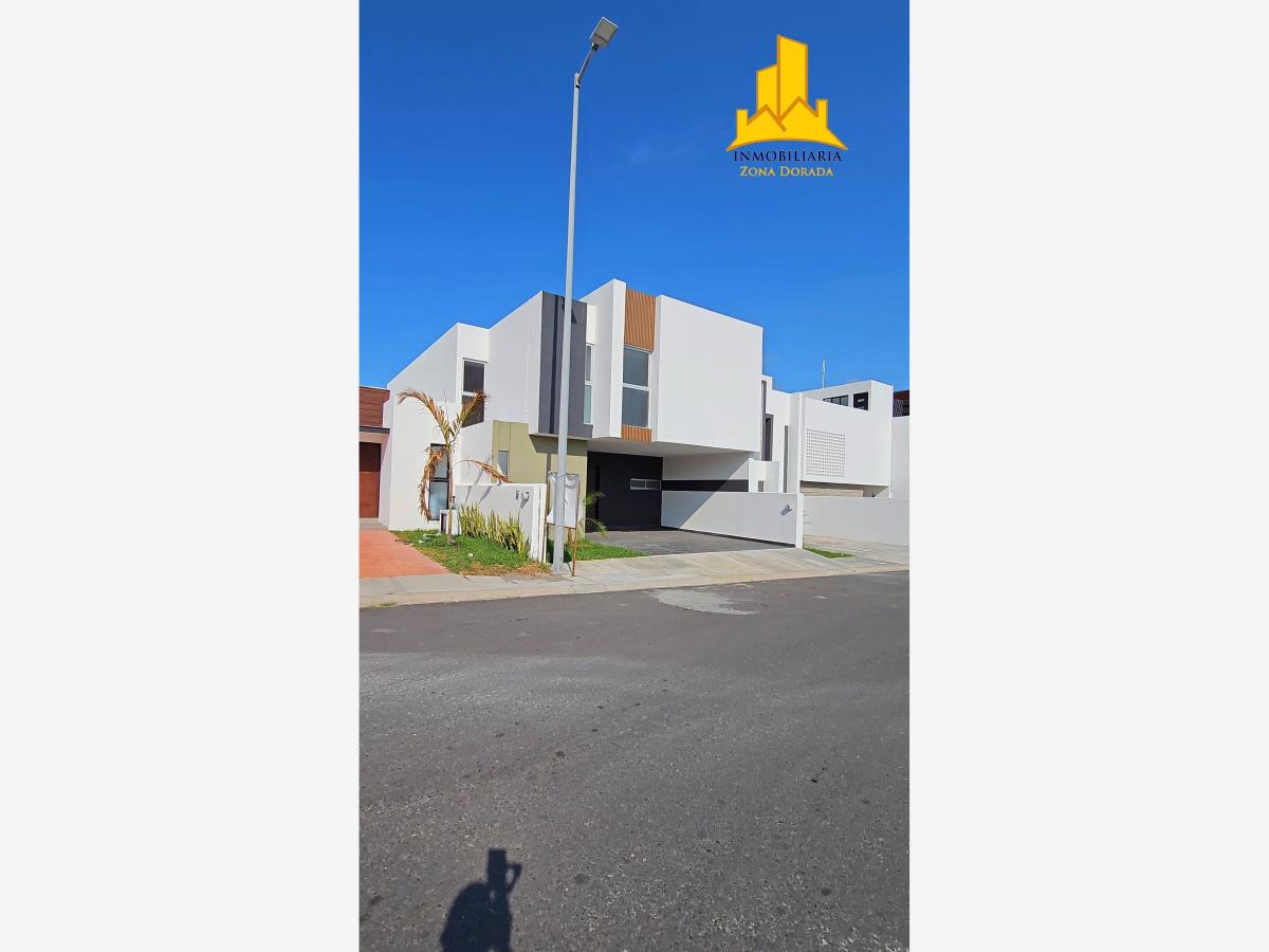 Casa en venta en Lomas de la Rioja, Alvarado — foto 1 de 19