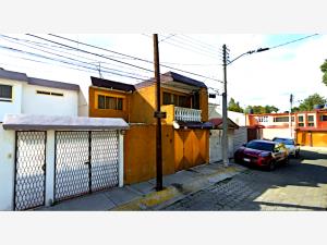 Casa en venta en Bosques del Valle 1a Sección, Coacalco de Berriozábal — foto 3 de 10