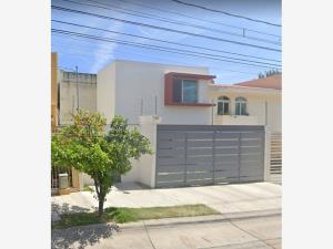 Casa en venta en Jardines Vallarta, Zapopan — foto 2 de 10