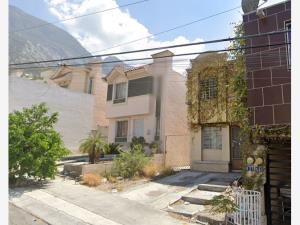 Casa en venta en Lomas del Poniente, Santa Catarina — foto 2 de 5
