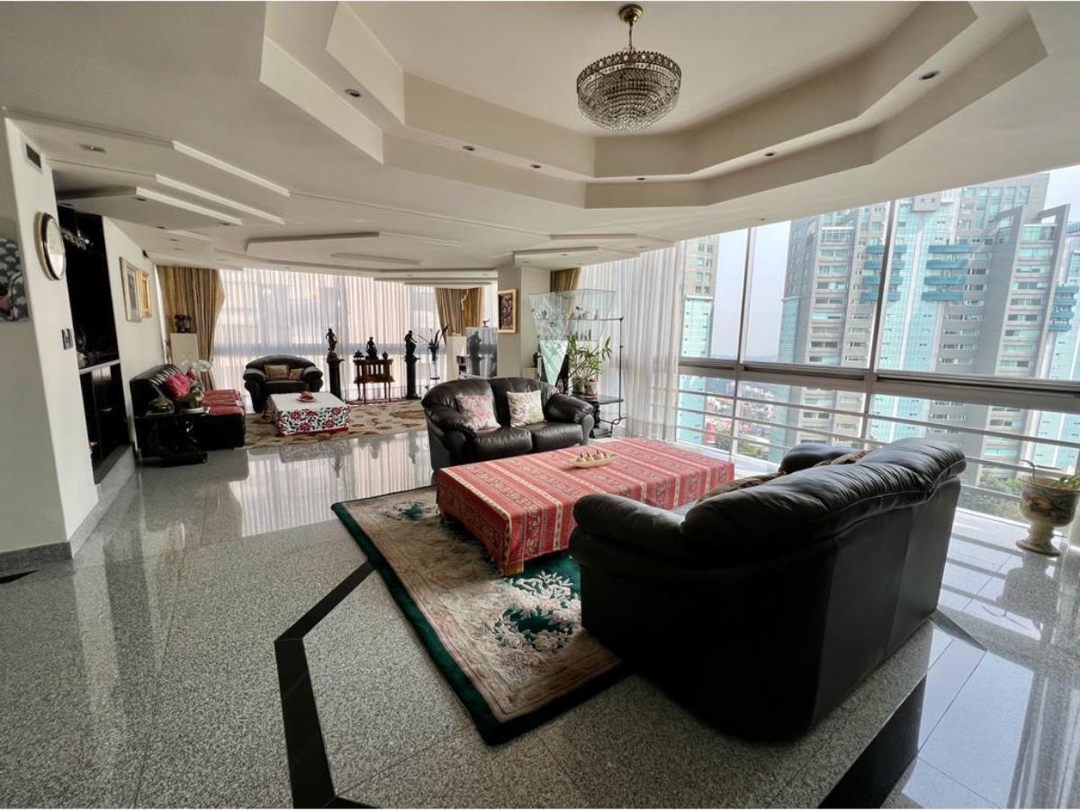 Departamento en venta en Bosques de las Lomas, Cuajimalpa de Morelos — foto 1 de 25