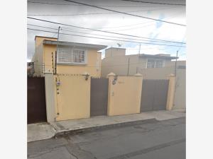 Casa en venta en San Jeronimo Chicahualco, Metepec — foto 2 de 9