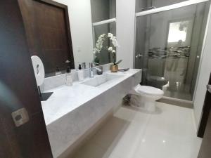 Casa en venta en Ampliación Senderos, Torreón — foto 3 de 33
