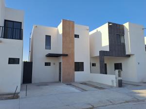 Casa en venta en Las Puertas del Desierto, Torreón — foto 2 de 18