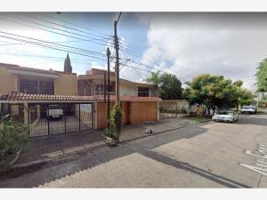 Casa en venta en Bosques de La Victoria, Guadalajara — foto 3 de 13