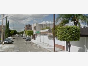 Casa en venta en Zona de Oro, Celaya — foto 2 de 5
