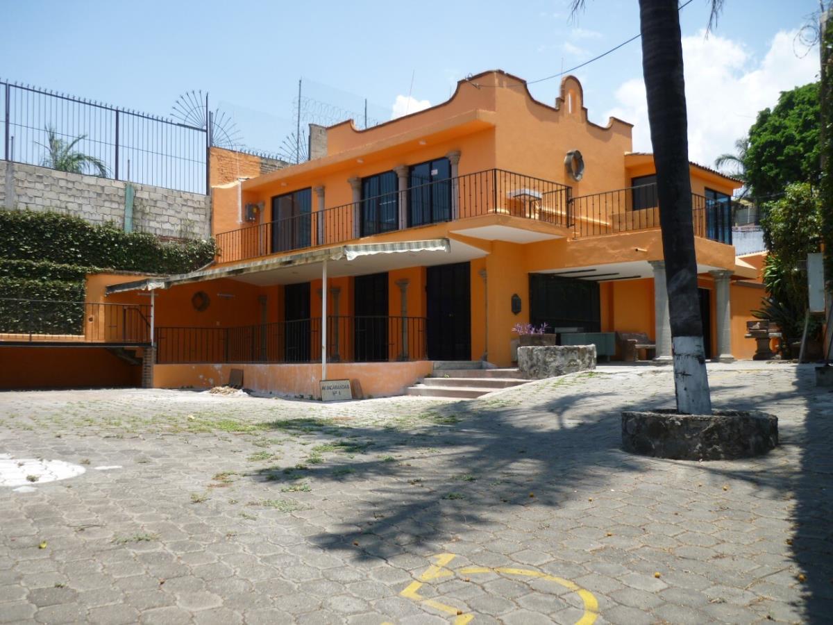 Edificio en renta en Jacarandas, Cuernavaca — foto 1 de 39