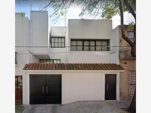Casa en Heroes de Churubusco, Iztapalapa, Ciudad de México