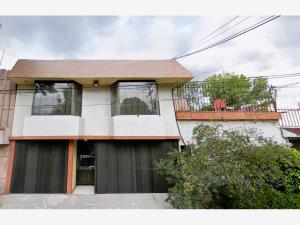 Casa en Jardines de San Mateo, Naucalpan de Juárez, México