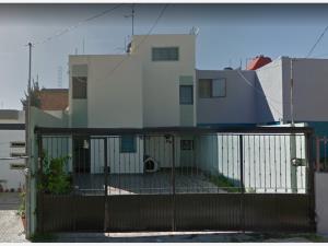 Casa en venta en Colinas de las Aguilas, Zapopan — foto 2 de 9
