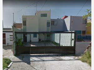 Casa en venta en Colinas de las Aguilas, Zapopan — foto 3 de 9