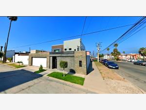 Casa en venta en Playas de Tijuana Sección Jardines, Tijuana — foto 2 de 11
