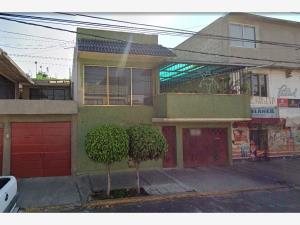 Casa en remate en Metropolitana Segunda Sección, Nezahualcóyotl, México